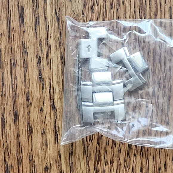 Men's Kenneth Cole Watch KC3367 Stainless Steel Bracelet Dead Batery Grey Face - Picture 9 of 12